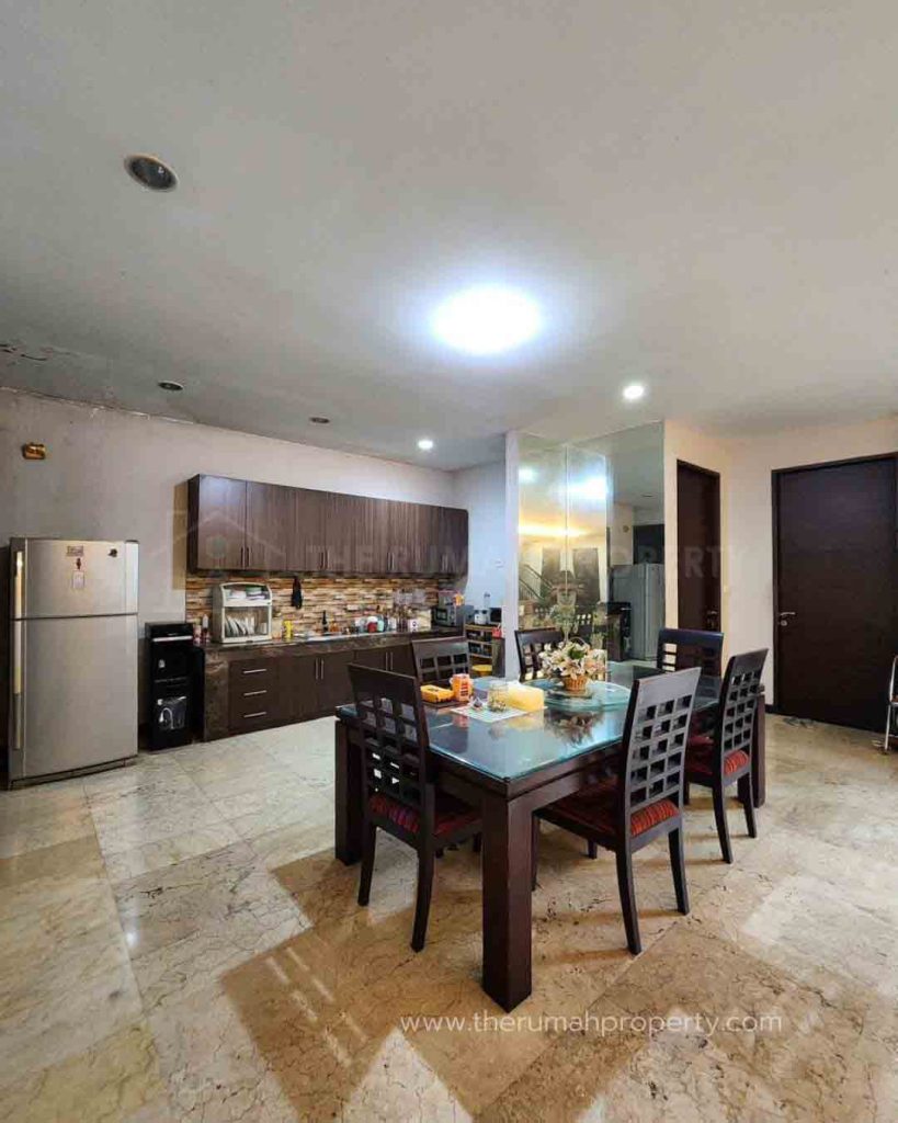 Rumah-Siap-Huni-Pondok-Indah-Jalan-Lebar-Lingkungan-Elit-Dekat-ke-PIM-6