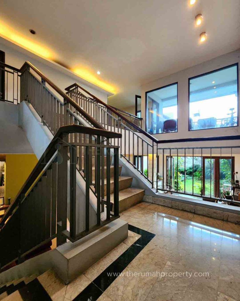 Rumah-Siap-Huni-Pondok-Indah-Jalan-Lebar-Lingkungan-Elit-Dekat-ke-PIM-7