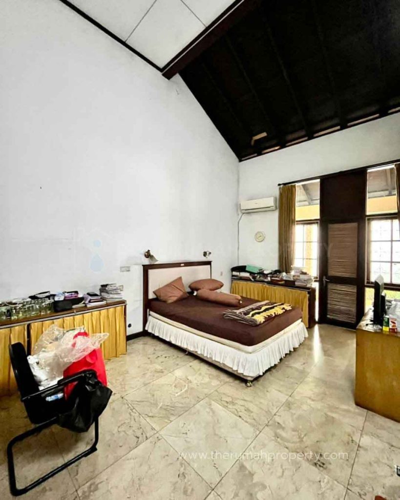 Rumah-Terawat-1-Lantai-Tanah-Luas-Bangka-Kemang-Jakarta-Selatan-11