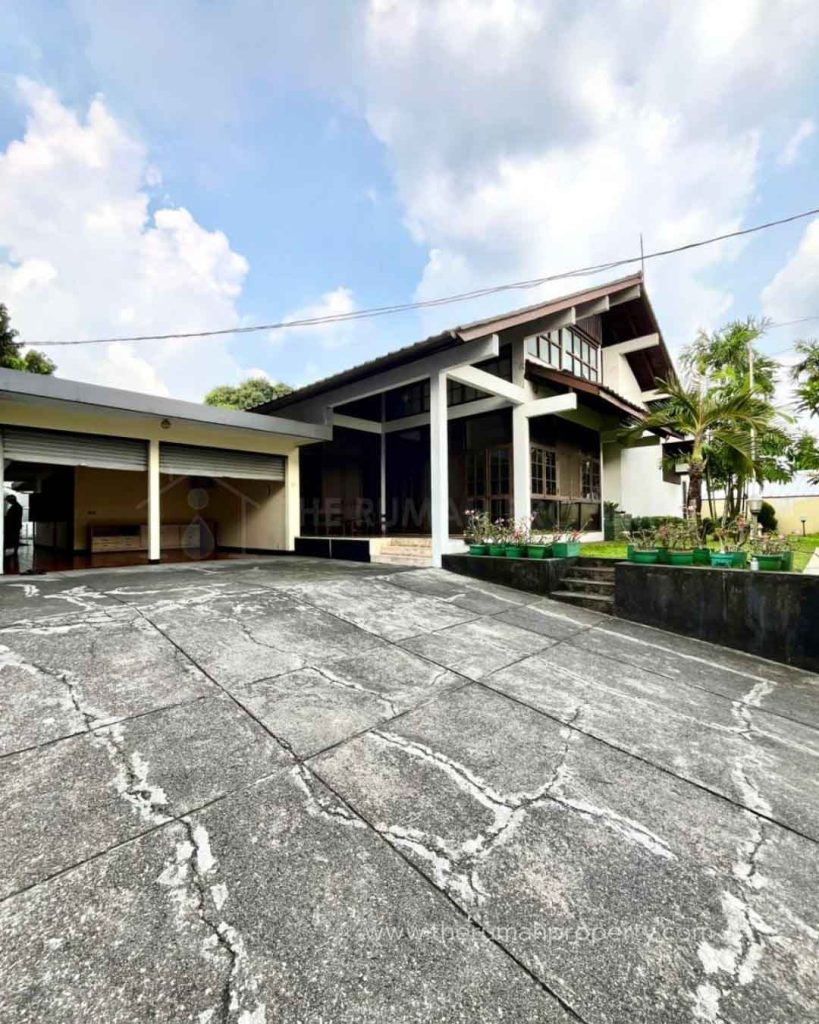 Rumah-Terawat-1-Lantai-Tanah-Luas-Bangka-Kemang-Jakarta-Selatan-2