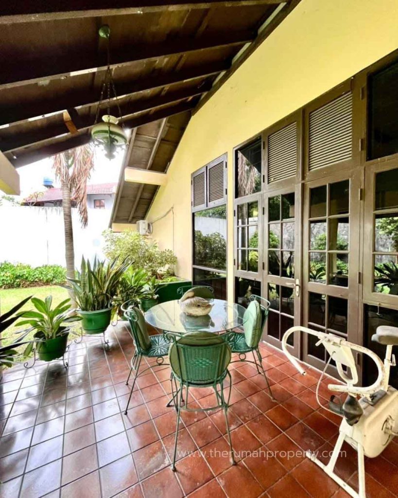 Rumah-Terawat-1-Lantai-Tanah-Luas-Bangka-Kemang-Jakarta-Selatan-4
