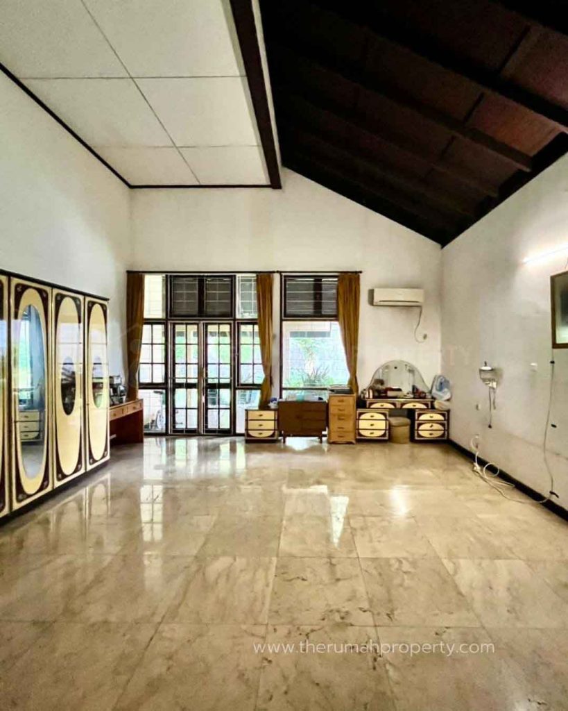 Rumah-Terawat-1-Lantai-Tanah-Luas-Bangka-Kemang-Jakarta-Selatan-9