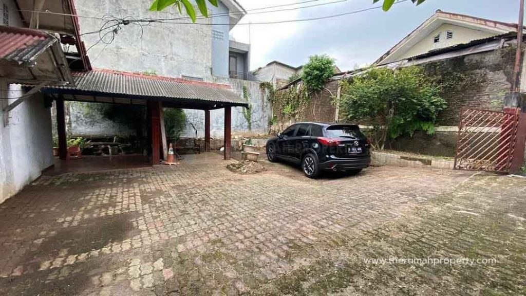 Rumah-Tua-Luas-Tanah-392-Meter-Pejaten-Barat-Dekat-UNAS-3