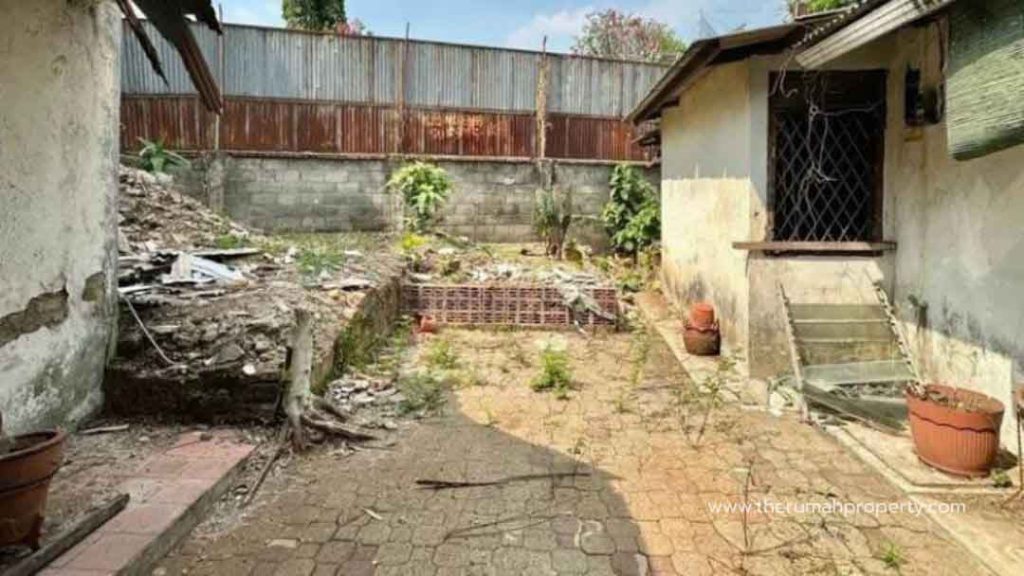 Rumah-Tua-Luas-Tanah-392-Meter-Pejaten-Barat-Dekat-UNAS-4