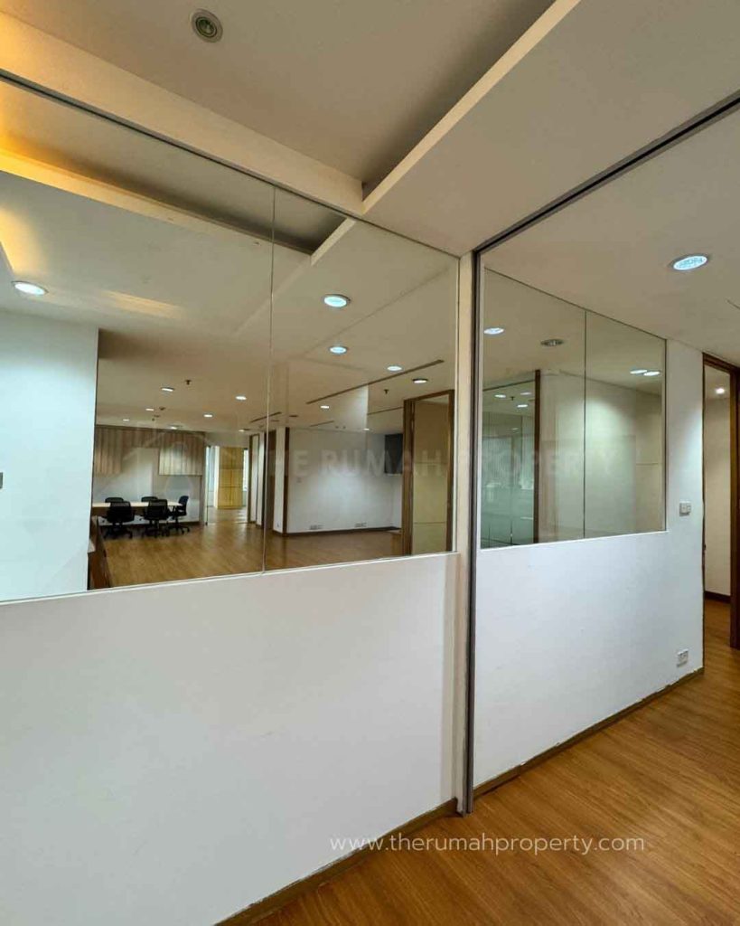 Sewa-Kantor-Luas-di-Menara-Sudirman-Jaksel-Dekat-ke-SCBD-6