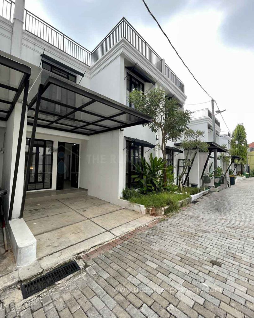 Townhouse-Bagus-Rempoa-2-Lantai-Dengan-Rooftop-4-Kamar-Tidur-1