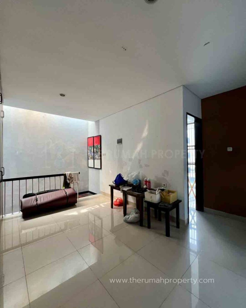 Townhouse-Cilandak-Jaksel-Posisi-Pojok-Lingkungan-Tenang-9
