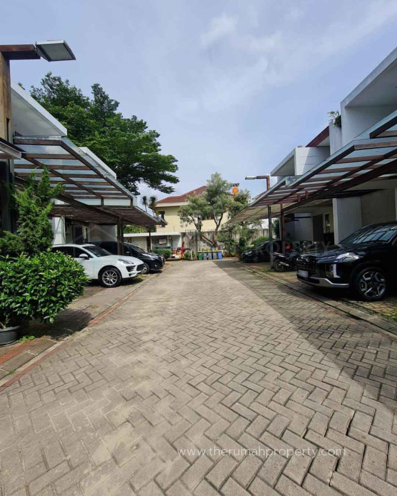 Townhouse-Dijual-di-Cilandak-Jakarta-Selatan-Akses-Mudah-ke-MRT-Jakarta-1