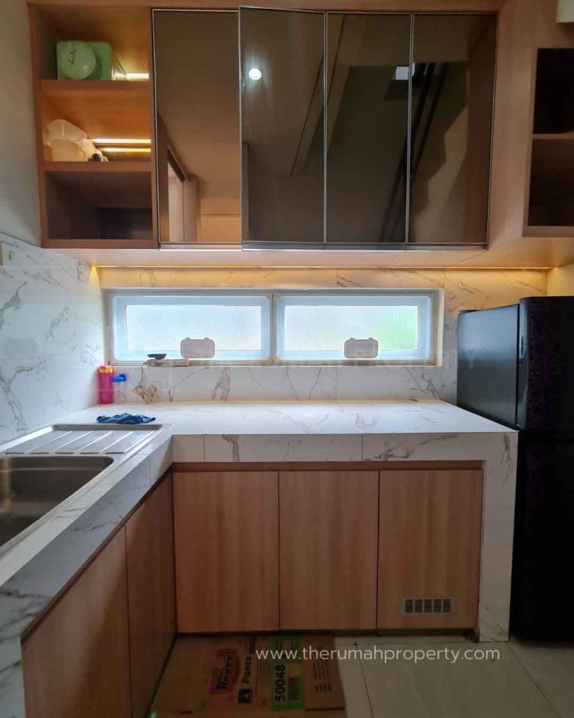 Townhouse-Dijual-di-Cilandak-Jakarta-Selatan-Akses-Mudah-ke-MRT-Jakarta-12