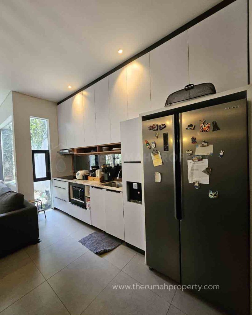 Townhouse-Modern-Tropikal-Kebagusan-Jaksel-2-Lantai-3-Kamar-4