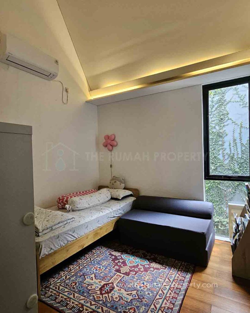 Townhouse-Modern-Tropikal-Kebagusan-Jaksel-2-Lantai-3-Kamar-8