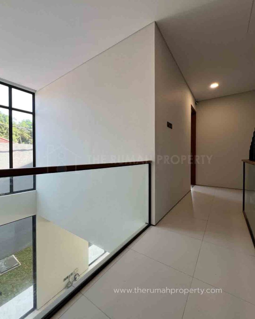 Townhouse-Modern-Tropikal-Unit-Bagus-Cilandak-Paso-Jakarta-Selatan-5