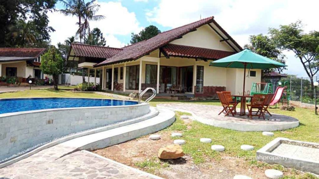 Villa-Cisarua-Puncak-Dijual-Fasilitas-Lengkap-dan-Modern-1
