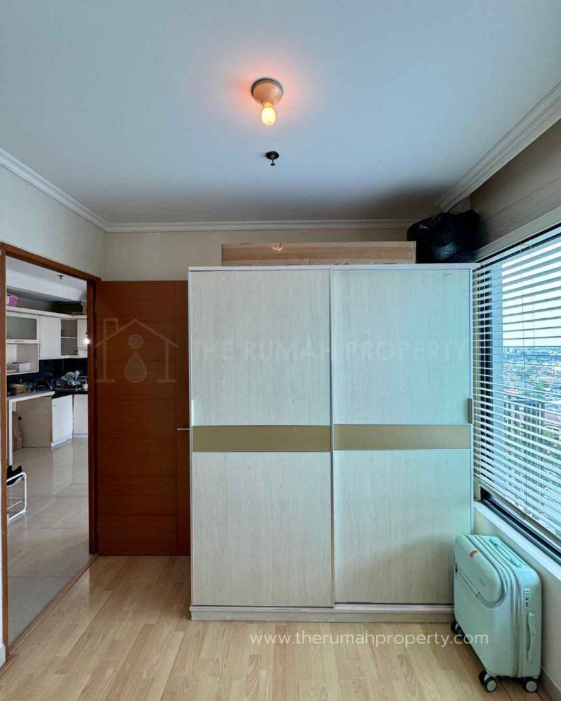 Apartemen-2-Bedroom-Hampton-Park-Pondok-Indah-Lantai-Tinggi-8
