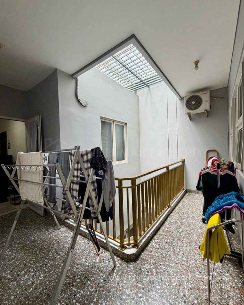 Cluster-Regent-at-Serenia-Hills-Rumah-Siap-Huni-Dalam-Perumahan-Elit-di-Lebak-Bulus-7