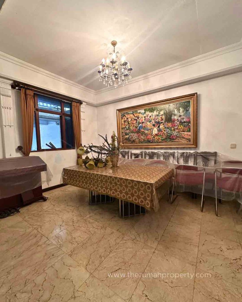 DIJUAL-MENTENG-Rumah-2-Lantai-Tanah-Persegi-Dekat-Thamrin-dan-Sudirman-8