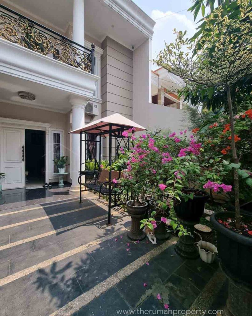 Dijual-Rumah-Bagus-2-Lantai-di-Pesanggrahan-Jakarta-Selatan-2