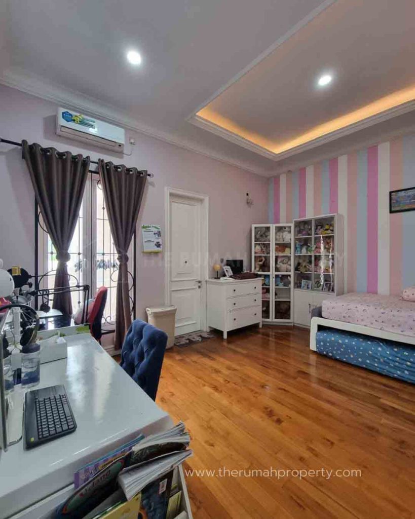 Dijual-Rumah-Bagus-2-Lantai-di-Pesanggrahan-Jakarta-Selatan-7