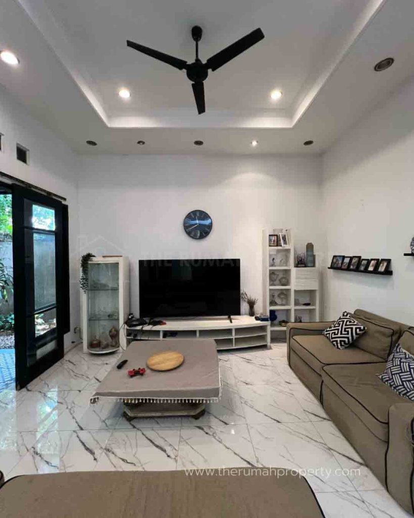Dijual-Rumah-Kokoh-dan-Terawat-Dalam-Komplek-Bintaro-Sektor-2-Tangsel-4