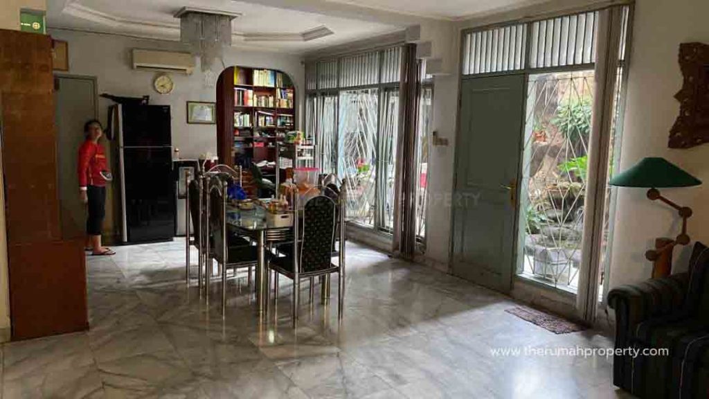 Dijual-Rumah-di-Jaya-Mandala-Jakarta-Selatan-Posisi-Hook-4