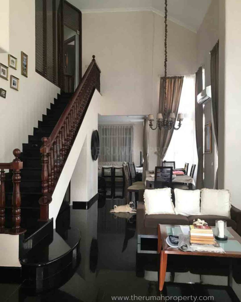 Disewakan-Rumah-di-Perumahan-Bumi-Karang-Indah-Lebak-Bulus-8