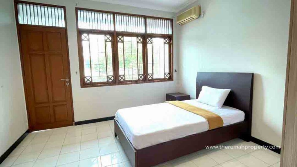 For-Rent-House-at-Mega-Kuningan-South-Jakarta-Semi-Furnished-4