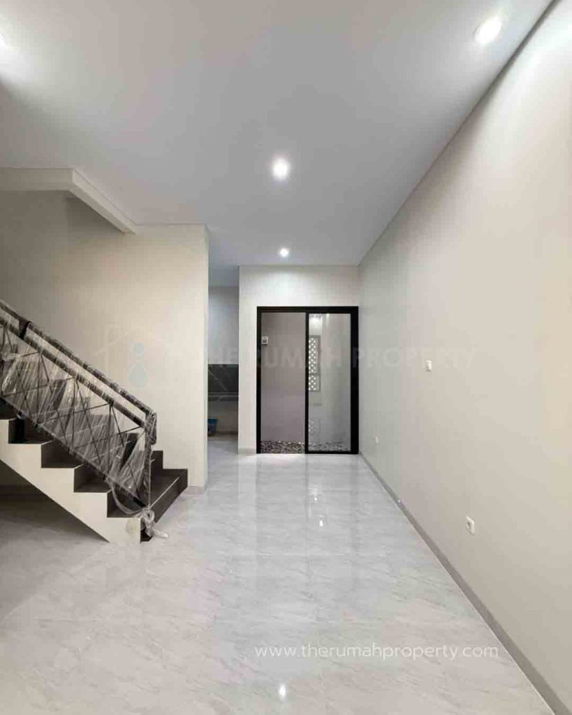For-Sale-Rumah-Baru-Mezzanine-Dua-Setengah-Lantai-Dalam-Townhouse-Jagakarsa-Jaksel-4