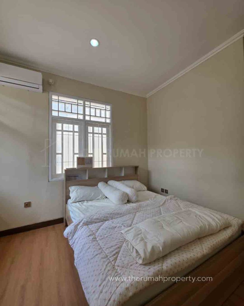 For-Sale-Rumah-Cocok-Untuk-Klinik-Caffe-Resto-Kantor-di-Cilandak-Jakarta-Selatan-11
