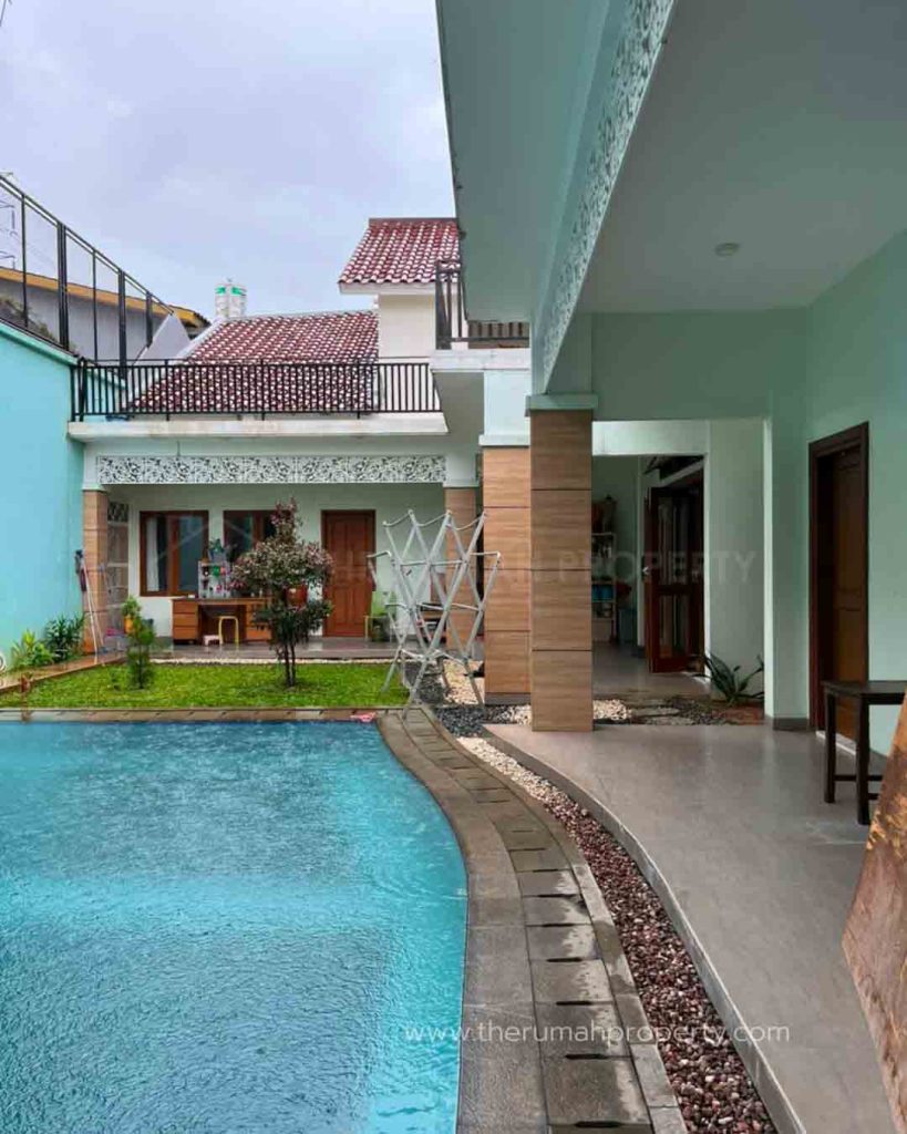 Jual-Rumah-Ada-Kolam-Renang-Dalam-Komplek-di-Pasar-Minggu-Jakarta-Selatan-Jalan-Lebar-3