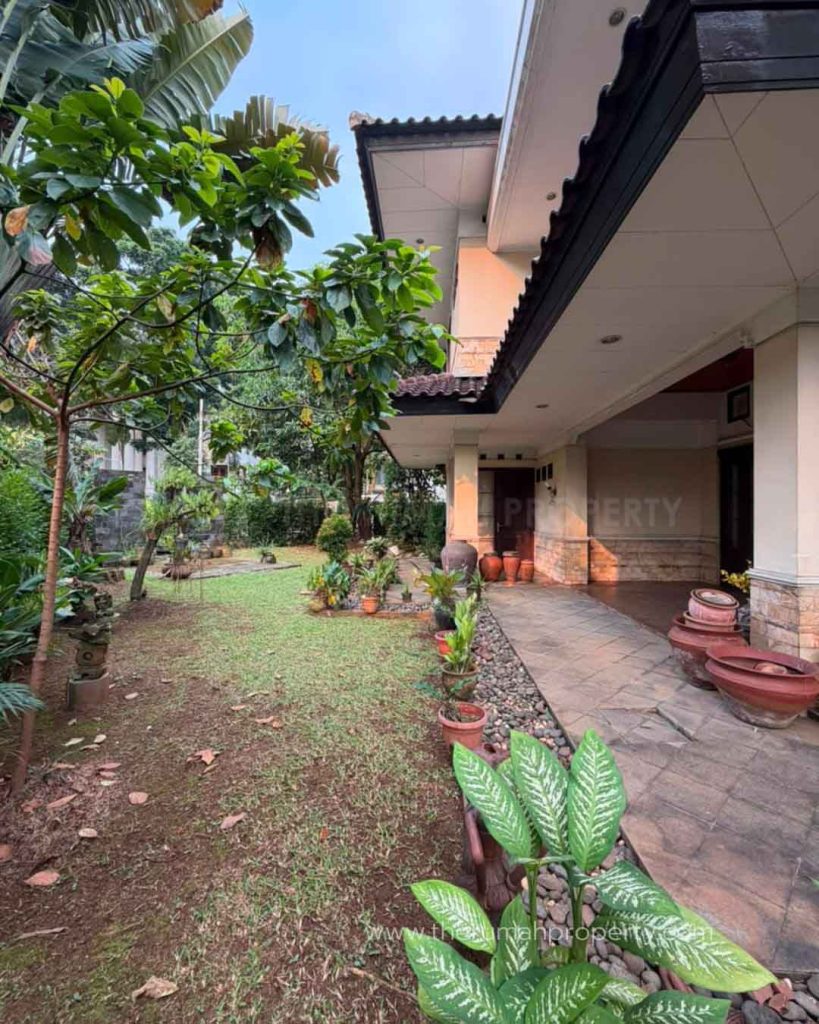 Jual-Rumah-Dalam-Cluster-Cilandak-Jalan-Lebar-Dekat-ke-Sekolah-Internasional-dan-Tol-3