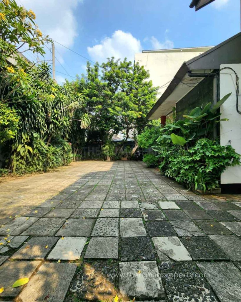 Jual-Rumah-Kost-beserta-Tempat-Tinggal-Pribadi-Cilandak-Jakarta-Selatan-Dekat-MRT-Cipete-1