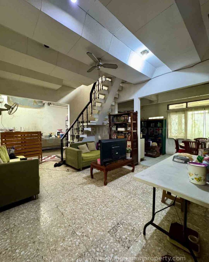 Jual-Rumah-Lama-1-Lantai-Cipete-Dekat-ke-Jalan-Raya-Abdul-Majid-Cipete-3