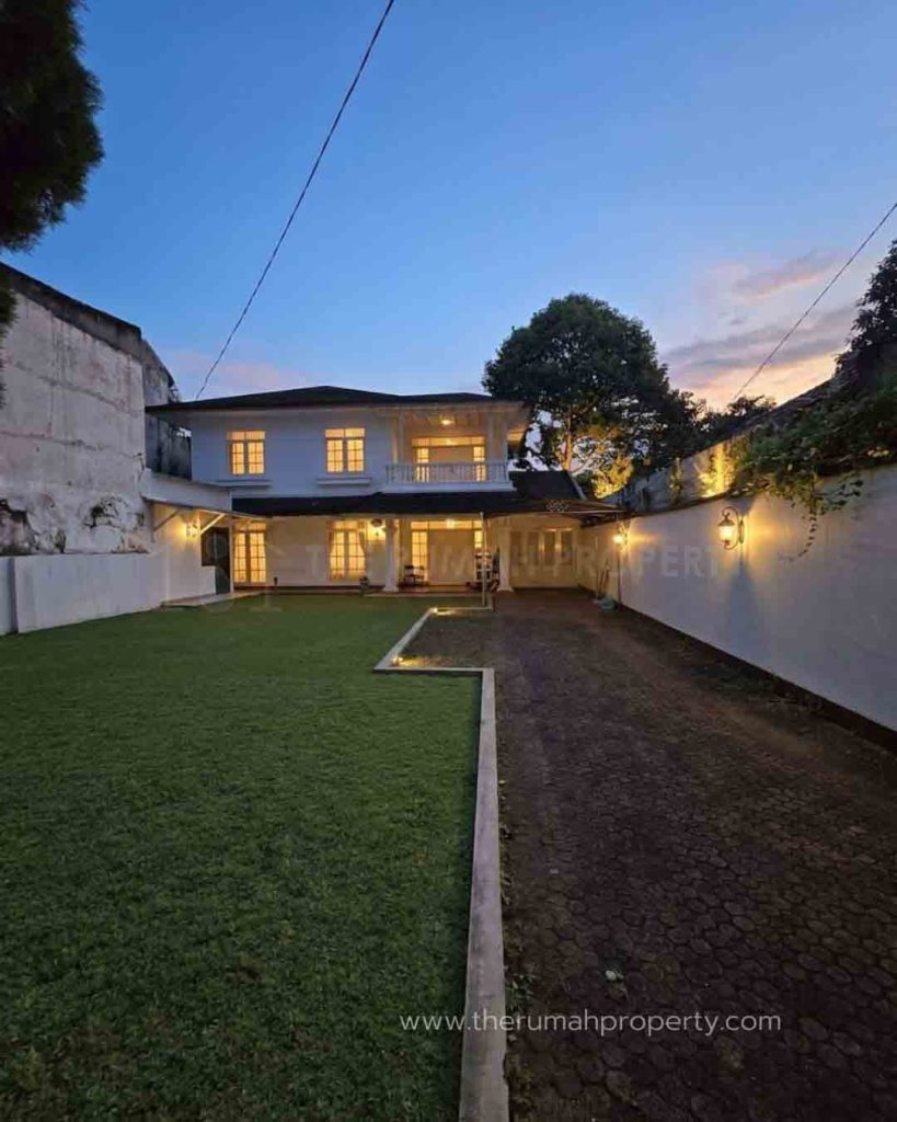 Jual-Rumah-Menteng-Dalam-Tebet-Jaksel-Halaman-Luas-2