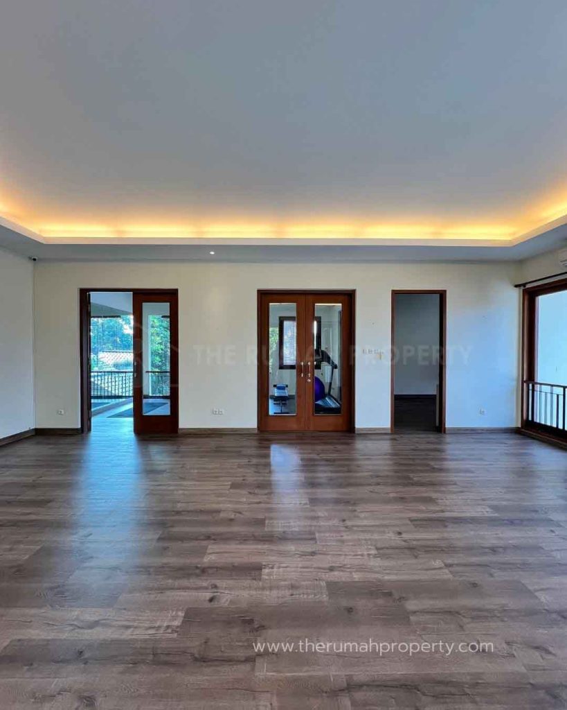 Jual-Rumah-Mewah-di-Cipete-Jakarta-Selatan-Ada-Kolam-Renang-10