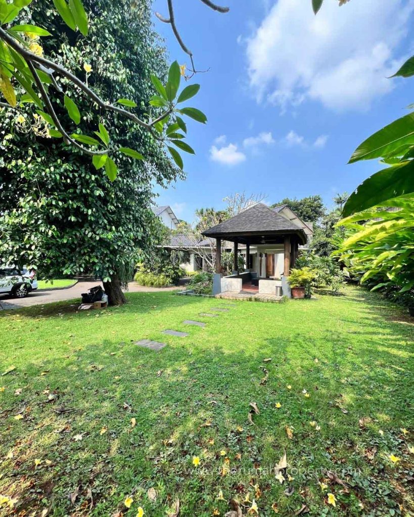 Jual-Rumah-Mewah-di-Cipete-Jakarta-Selatan-Ada-Kolam-Renang-2