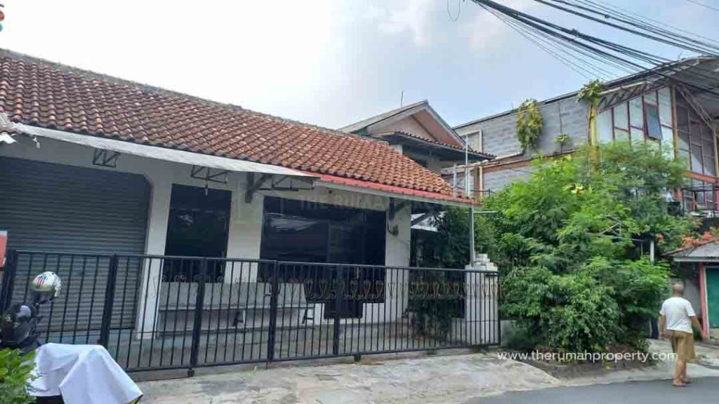 Jual-Rumah-Plus-Kios-Pejaten-Barat-Jaksel-Akses-2-Mobil-Tanah-498-Meter-4