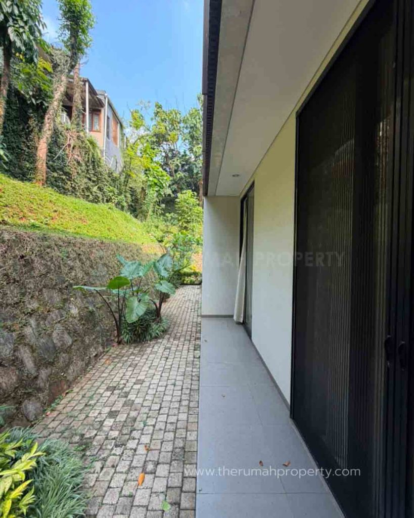 Jual-Rumah-Serenia-Hills-Cluster-Quantum-Fully-Furnished-3