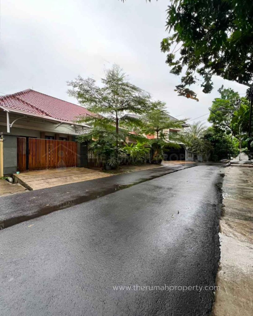 Rumah-1-Lantai-Private-Pool-Dengan-One-Gate-dan-Security-Pasar-Minggu-Jaksel-1