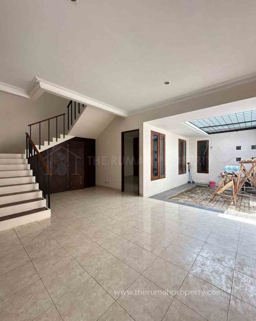 Rumah-2-Lantai-Minimalis-Dalam-Komplek-Cirendeu-Tangsel-6