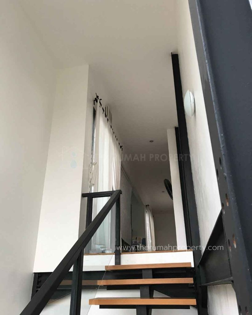 Rumah-3-Lantai-Private-Pool-Desain-Modern-Cipete-Jaksel-10