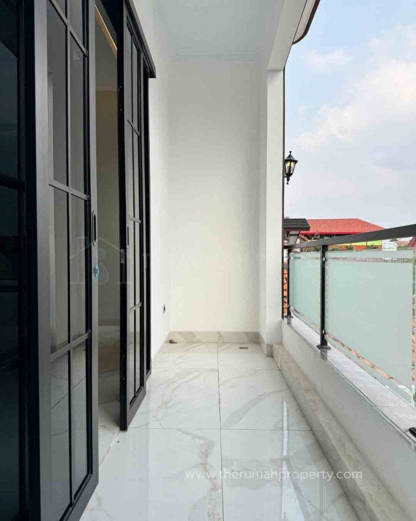 Rumah-Baru-Jagakarsa-Available-3-Unit-Desain-Modern-Klasik-11