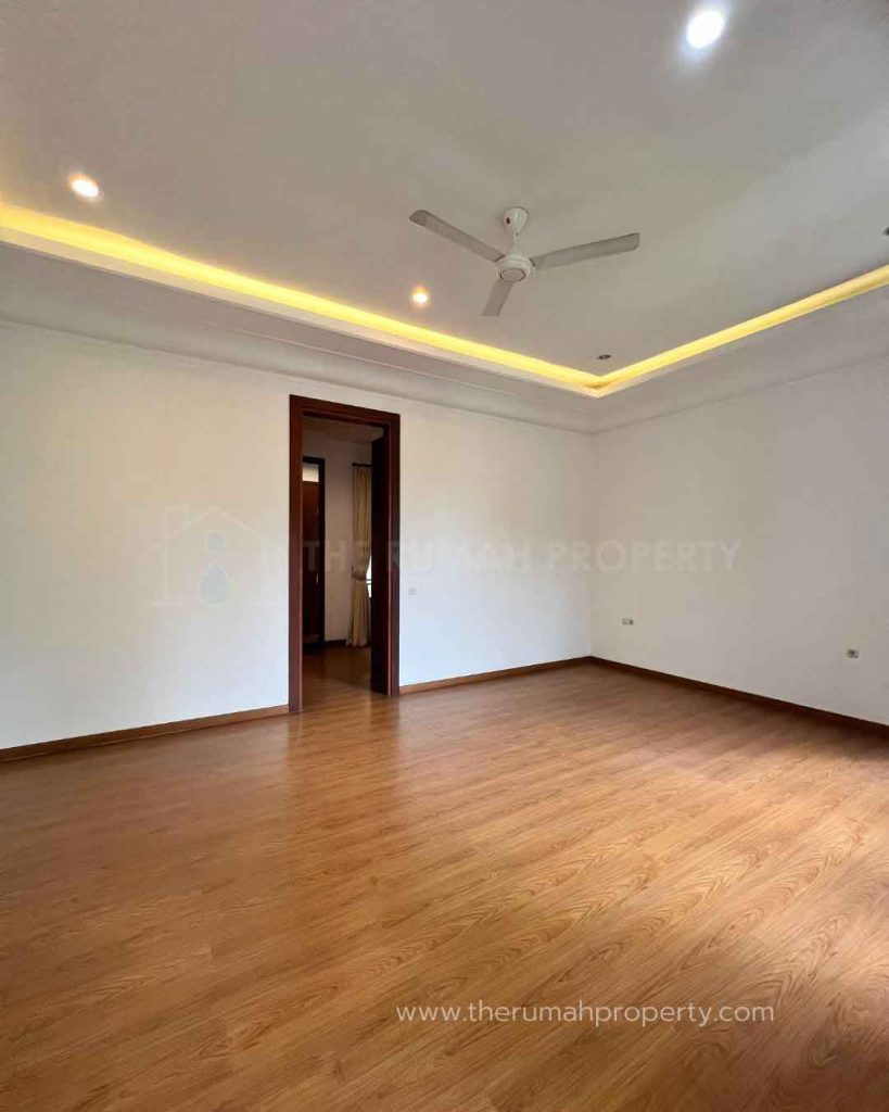 Rumah-Cluster-Kemang-Lay-Out-Lapang-Private-Pool-Halaman-Luas-Dekat-ke-Kemang-Raya-10