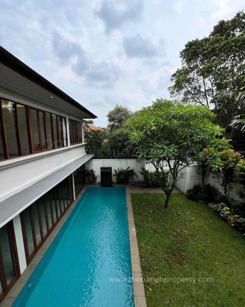 Rumah-Cluster-Kemang-Lay-Out-Lapang-Private-Pool-Halaman-Luas-Dekat-ke-Kemang-Raya-3
