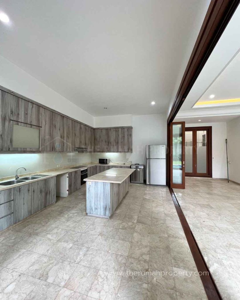 Rumah-Cluster-Kemang-Lay-Out-Lapang-Private-Pool-Halaman-Luas-Dekat-ke-Kemang-Raya-7