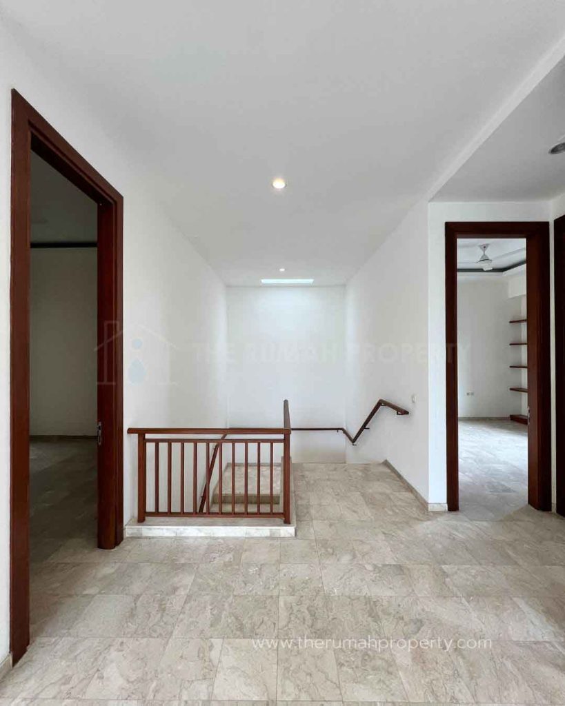 Rumah-Cluster-Kemang-Lay-Out-Lapang-Private-Pool-Halaman-Luas-Dekat-ke-Kemang-Raya-8