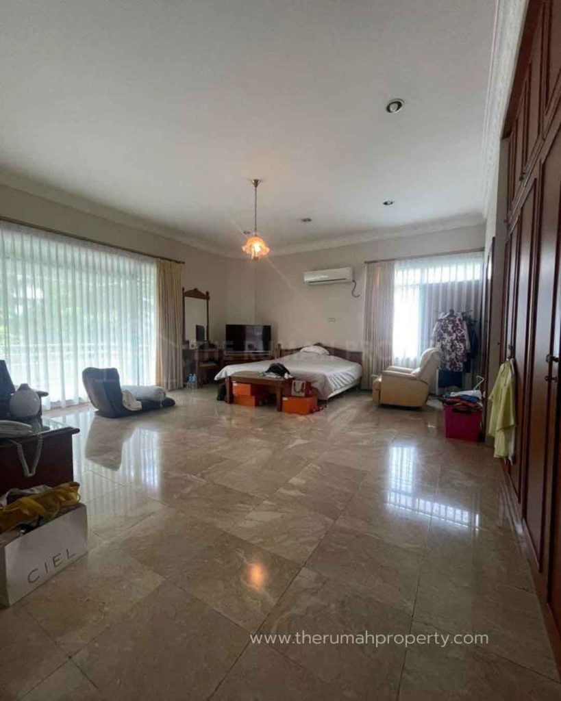 Rumah-Denpasar-Raya-Mega-Kuningan-Jaksel-Lokasi-Premium-Harga-Murah-5