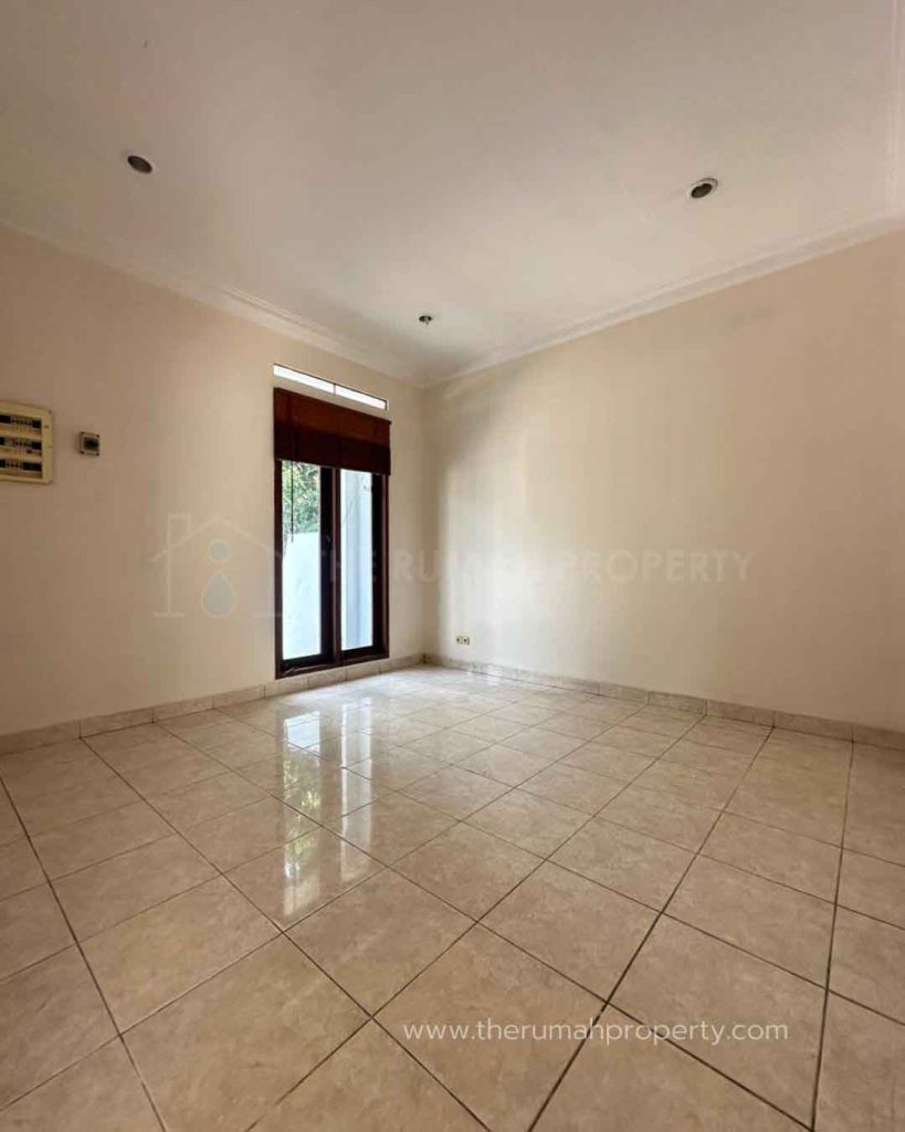 Rumah-Dijual-Cirendeu-Tangerang-Selatan-Akses-Mudah-ke-MRT-10