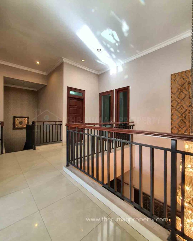 Rumah-Dijual-Dalam-Cluster-Duren-Tiga-Jaksel-Unit-Semi-Furnished-7