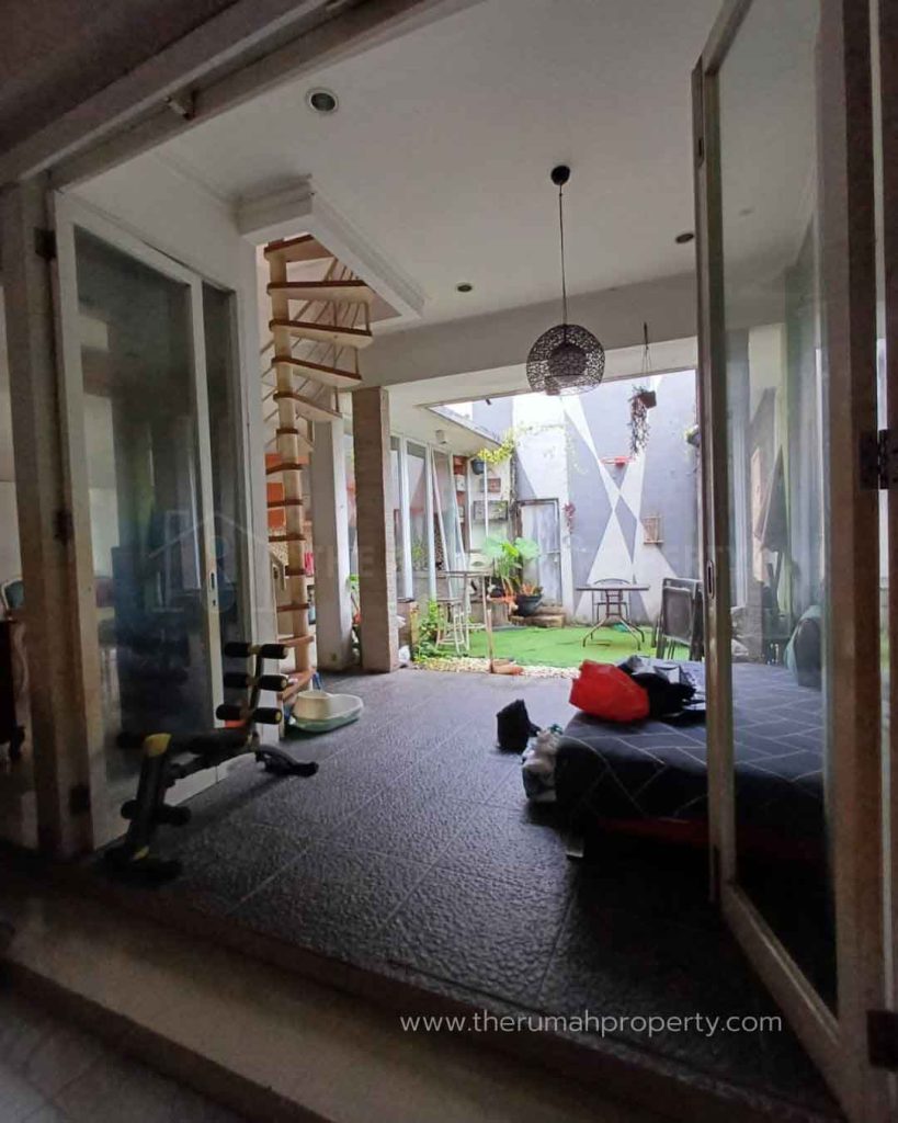 Rumah-Dijual-Dalam-Cluster-Jagakarsa-Jaksel-Full-Renovasi-4