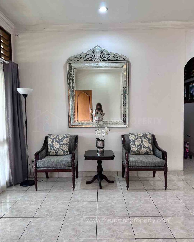 Rumah-Dijual-di-Bukit-Mas-Rempoa-Nuansa-Homey-dan-Asri-5